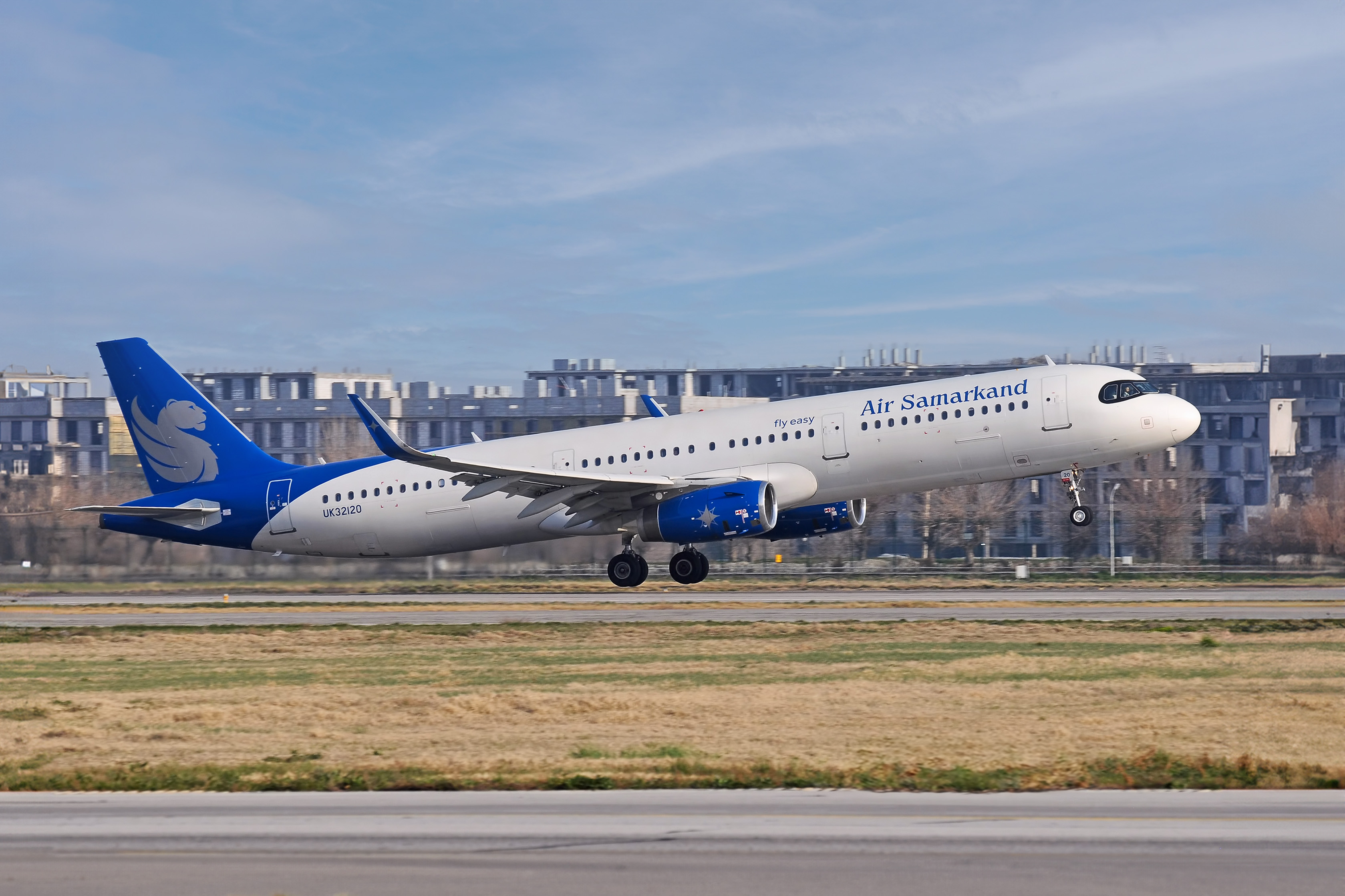 Air Samarkand expands route network