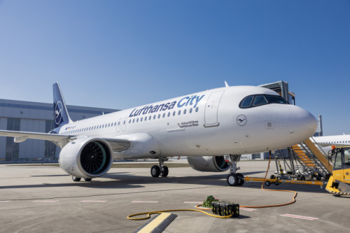 Lufthansa City Airlines takes delivery of its first A320neo