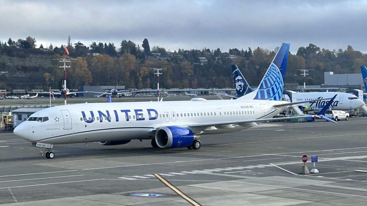DAE completes United Airlines 737 MAX mandate