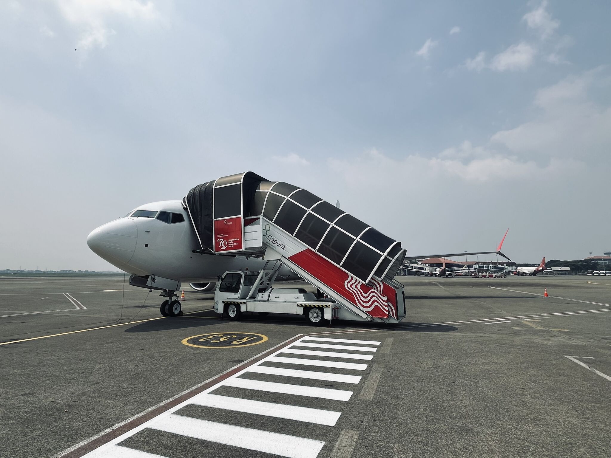 Garuda Indonesia adds new 737 MAX 8