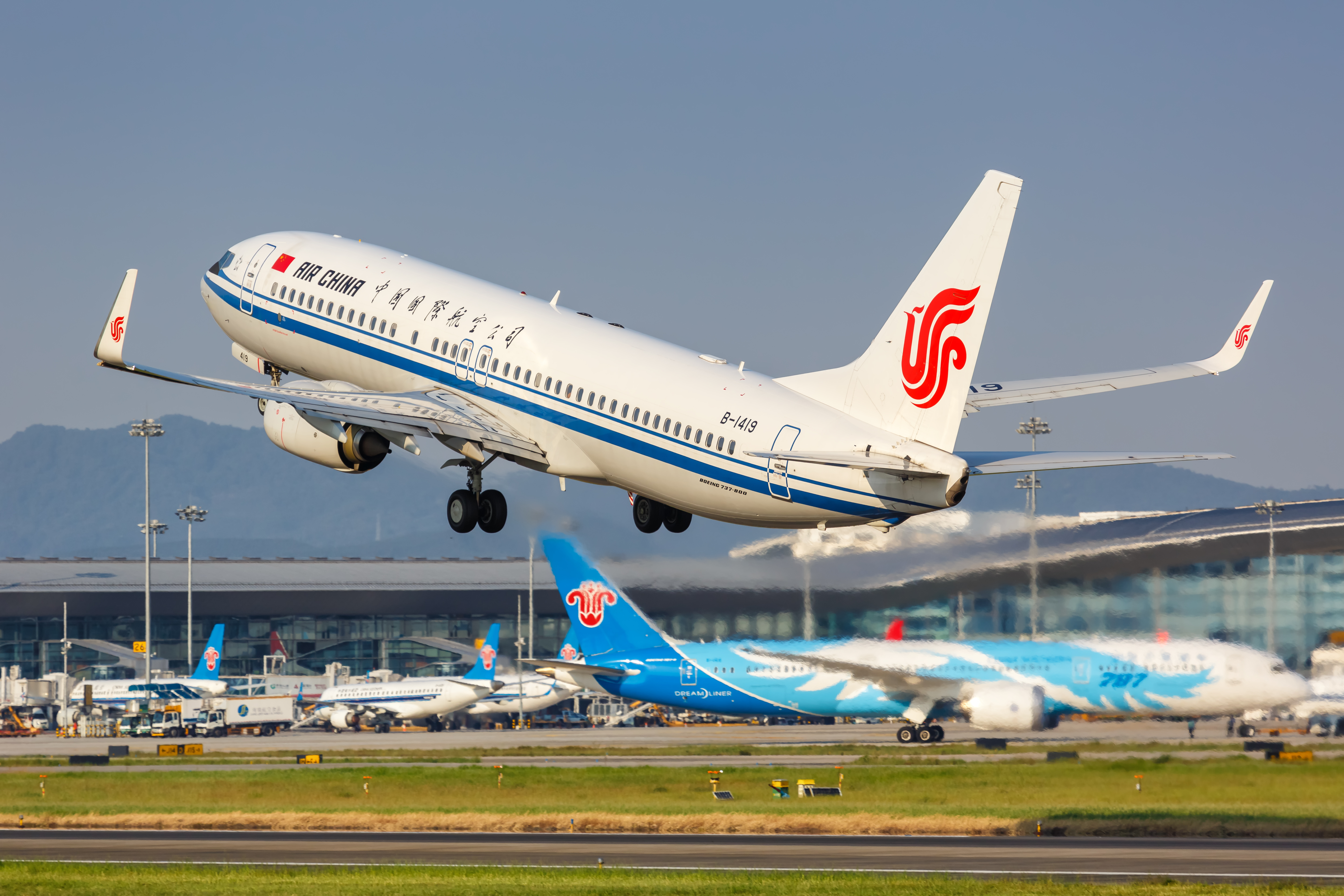 Air China reports marginal dip in July passenger traffic