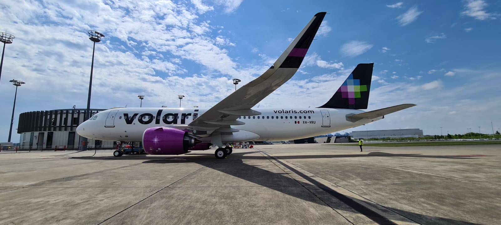 CDB Aviation completes major A320neo order from Volaris