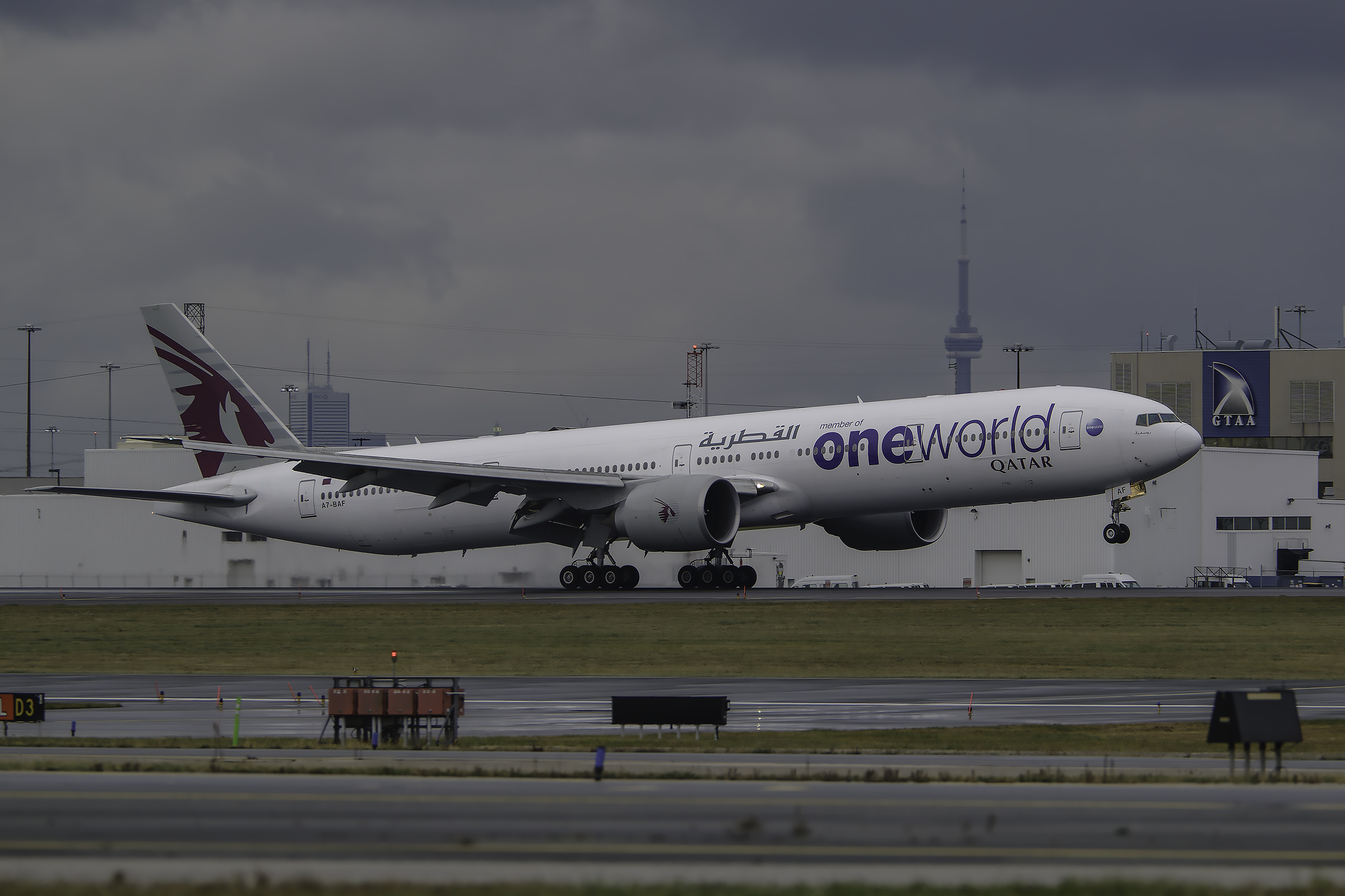 Qatar launches flights to Toronto