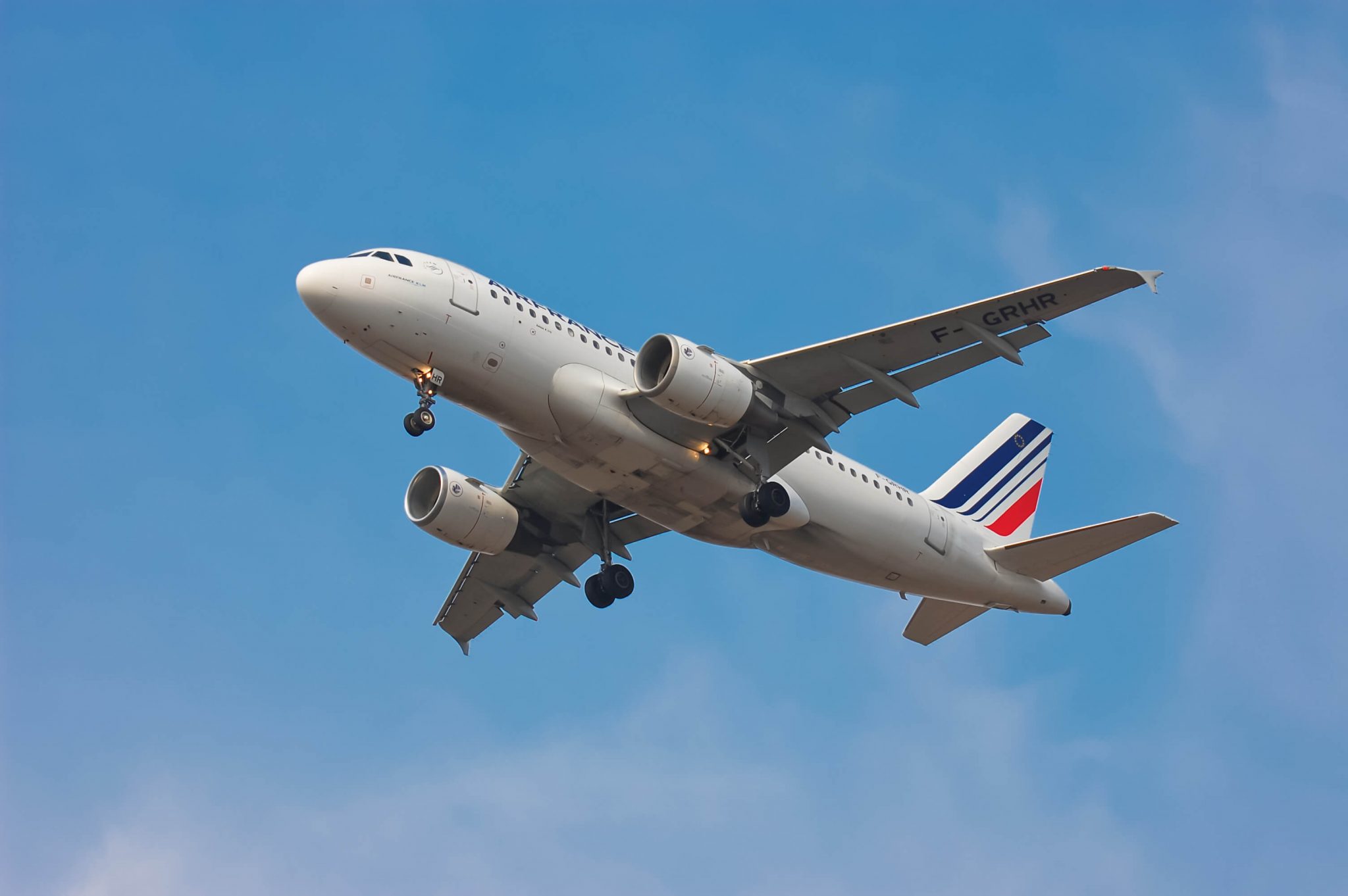 AFI KLM signs MOU for 60 A220-300 aircraft; retires 10 A380 in bid to improve fuel costs