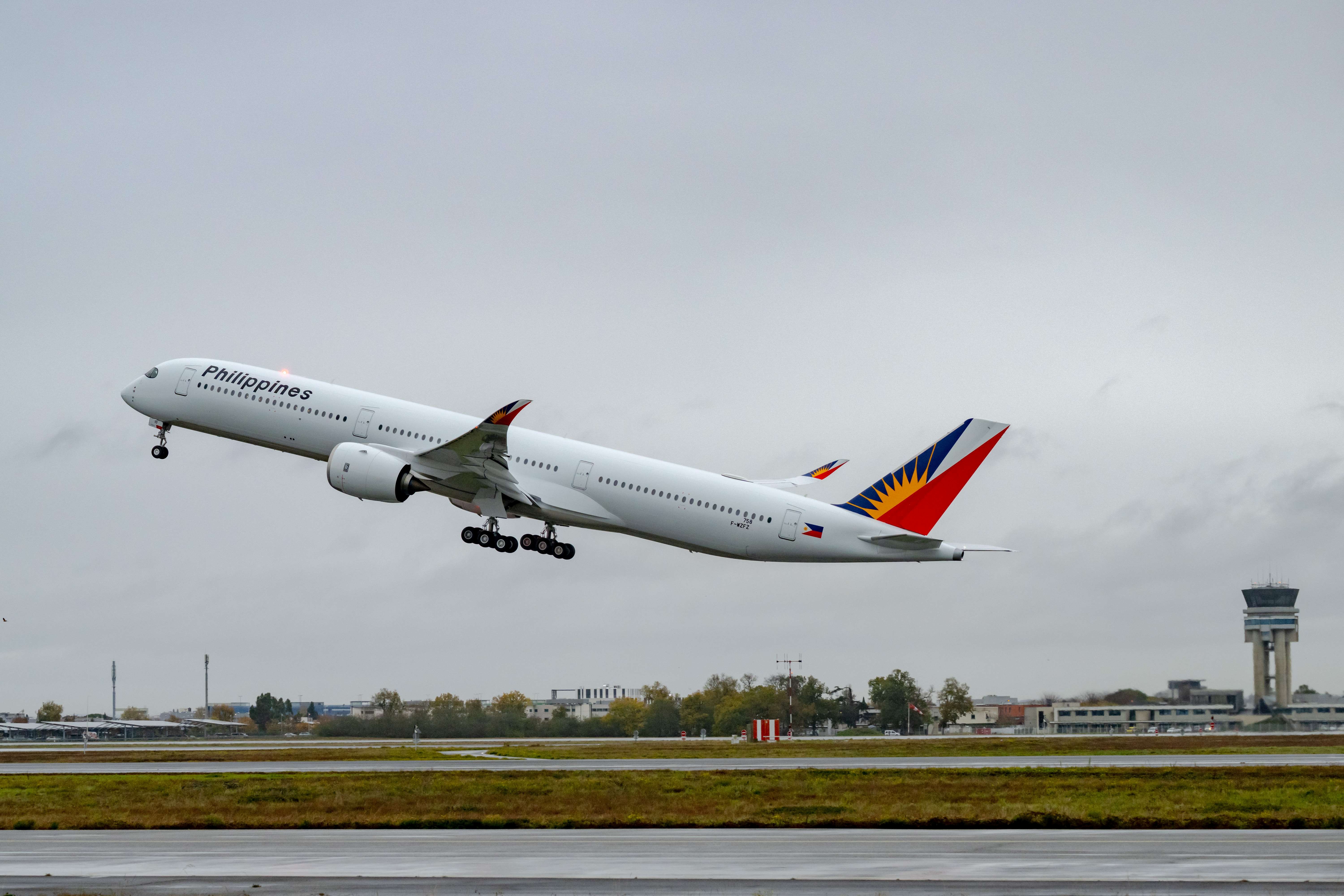 Philippine Airlines takes delivery of first A350-1000