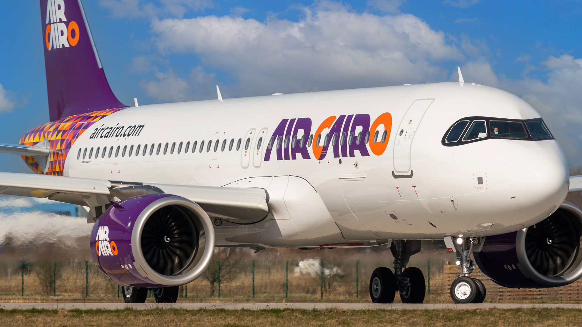 SMBC Aviation Capital to lease A320neo to Air Cairo