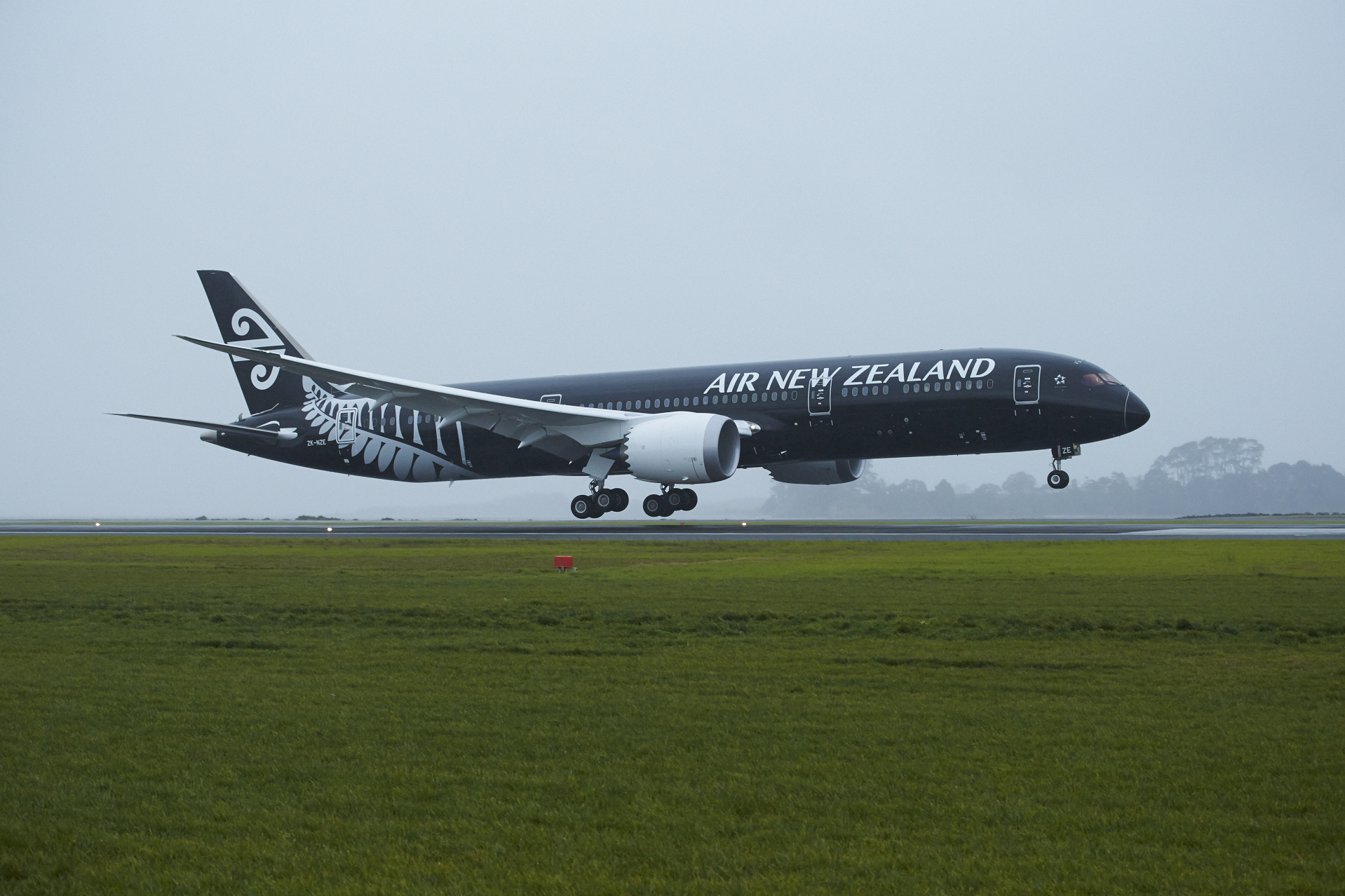 Air New Zealand to suspend Christchurch to Gold Coast service, citing operational constraints