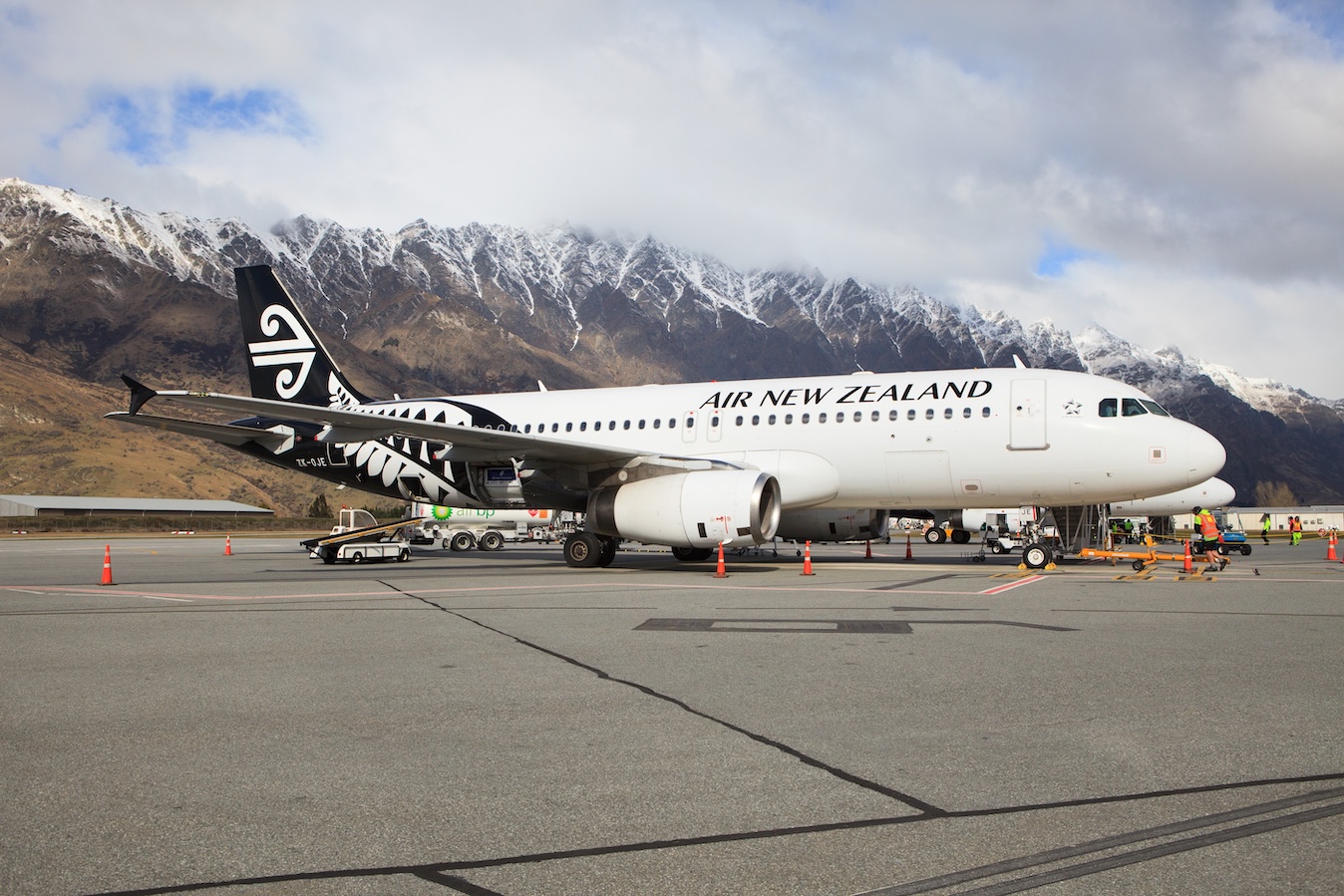 New Zealand government signals airlines must maintain connectivity despite fuel cost surge
