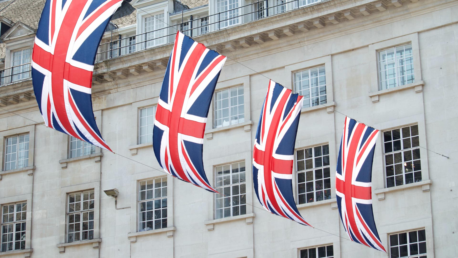 New poll shows UK reluctance to book holidays