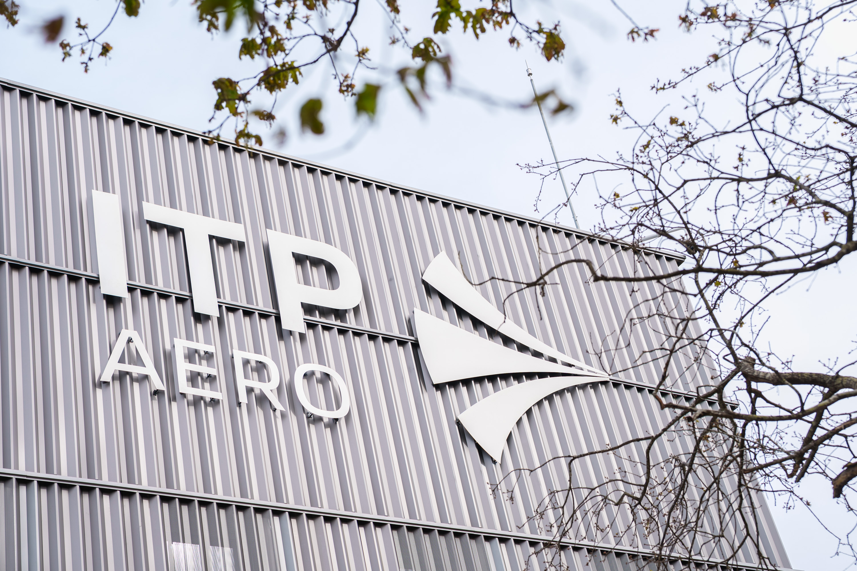 ITP Aero joins GE Aviation’s European Repair Service network for CF34-10 engine components