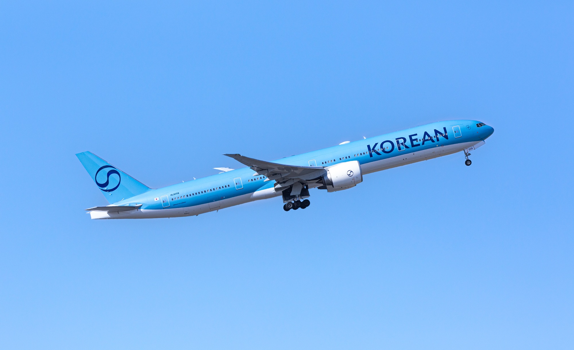 Korean Air plans to keep Asiana Airlines' mileage programme independent for decade after merger