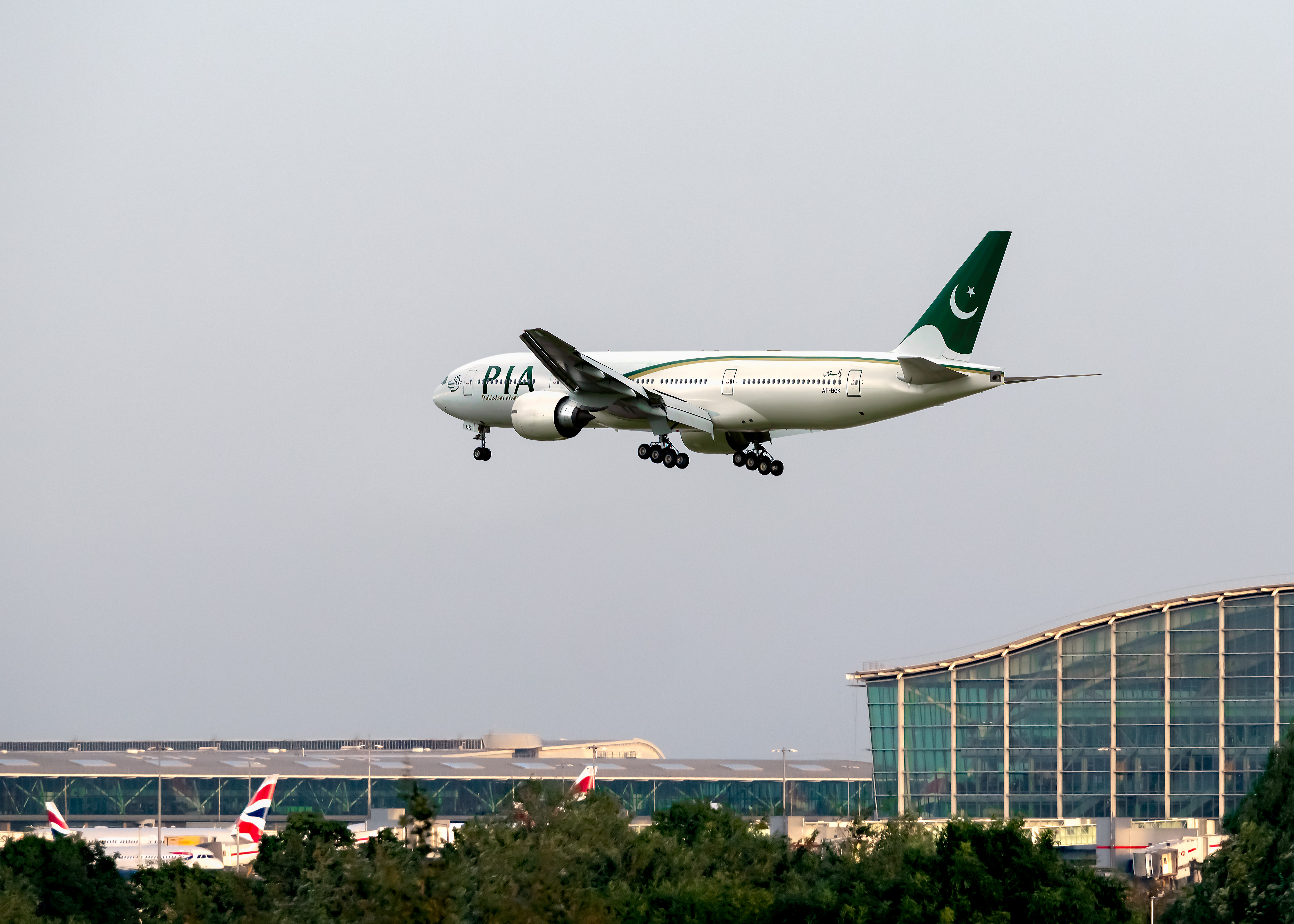 UK lifts ban on Pakistani carriers after five years