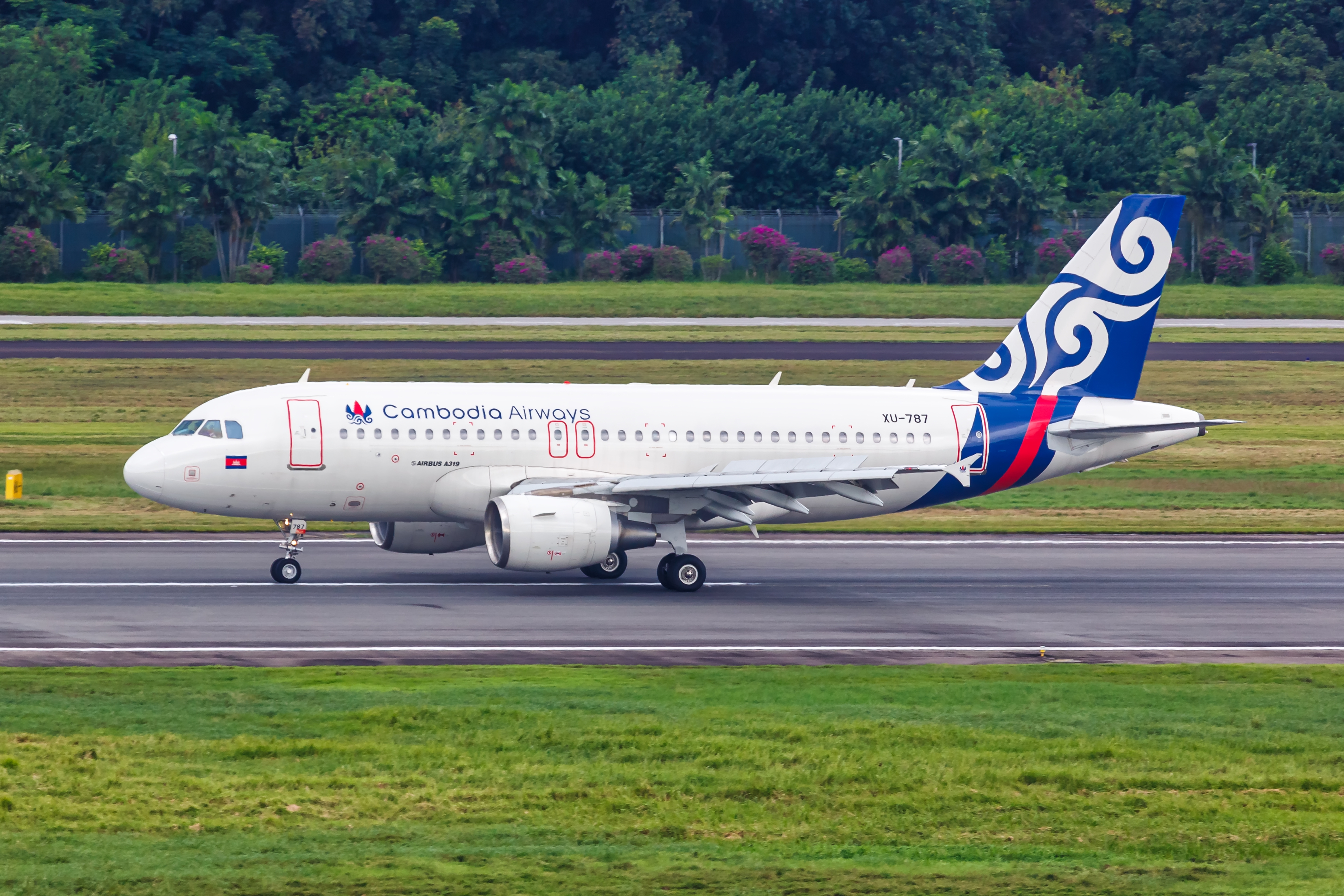 Cambodia Airways to order 20 C909 jets