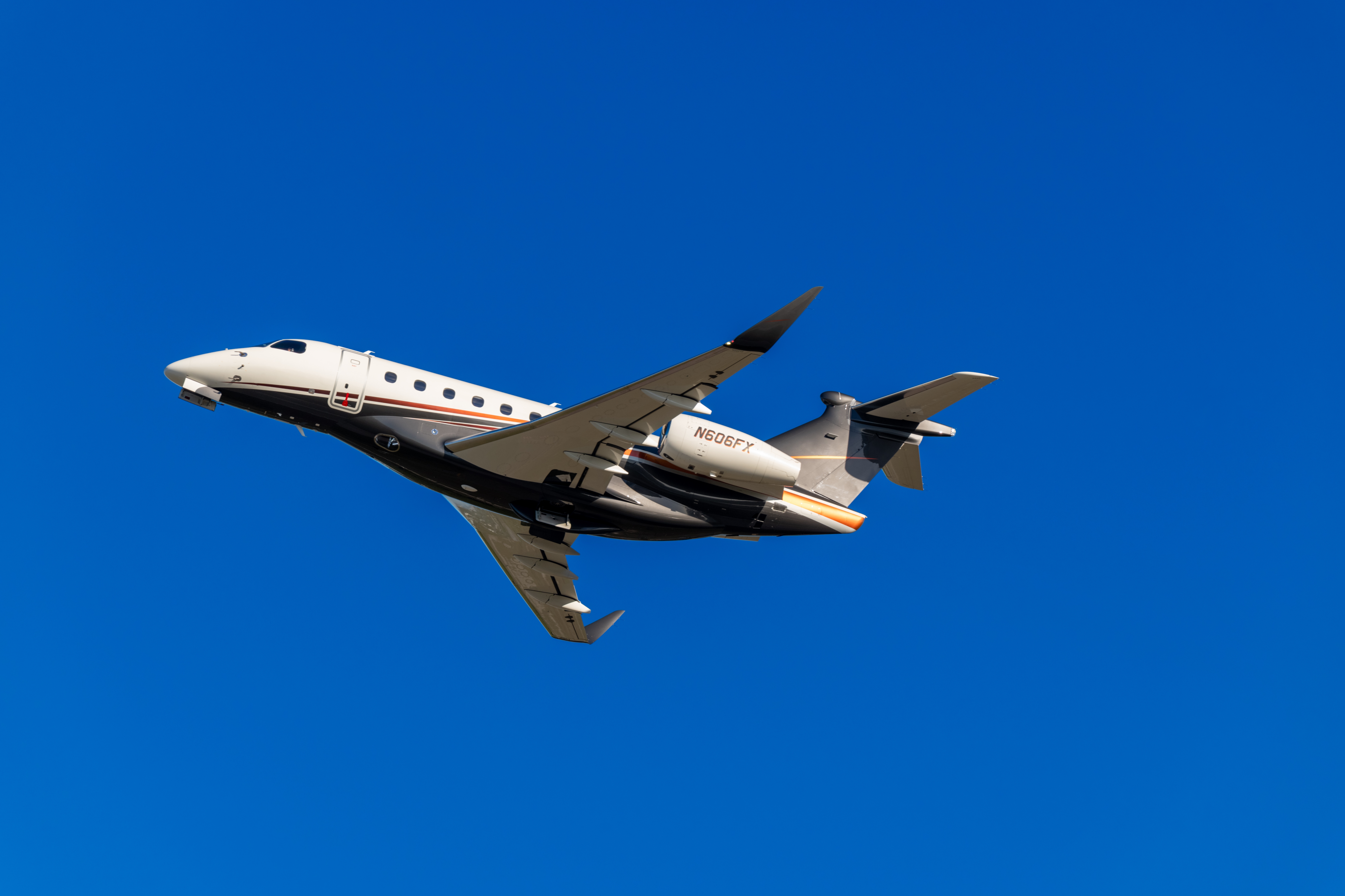 Embraer adds Starlink connectivity to Praetor, Legacy jets; expands MRO footprint