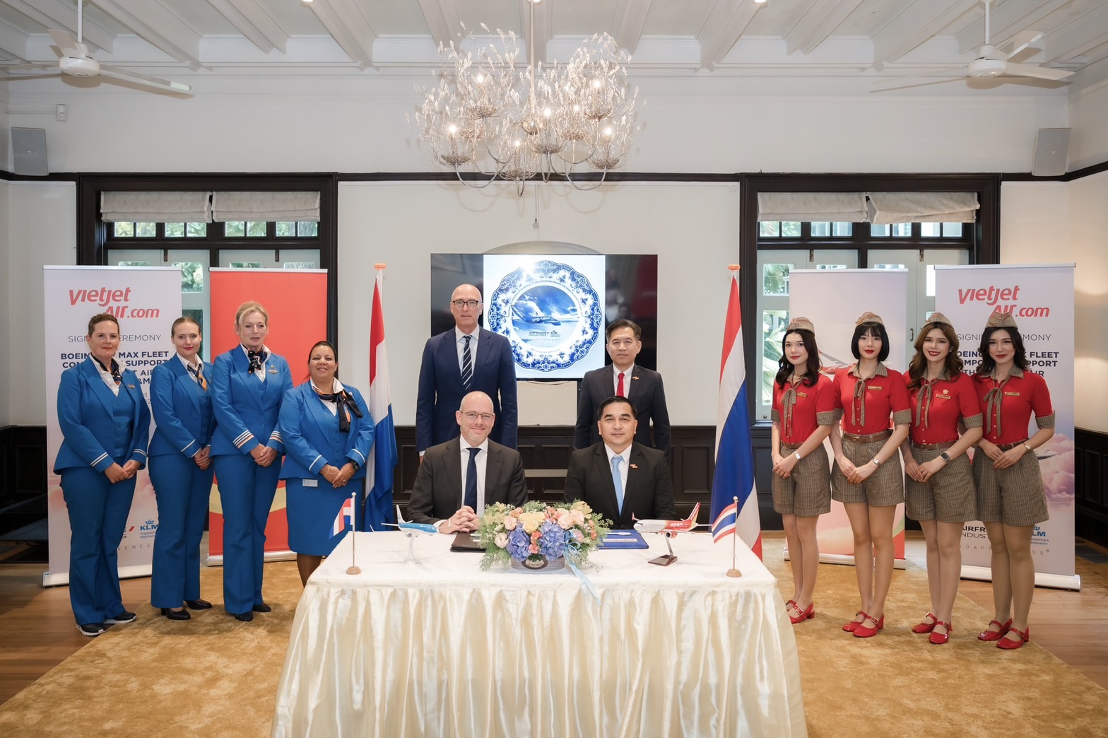 AFI KLM E&M and Vietjet Thailand ink component support agreement for 737-8 fleet