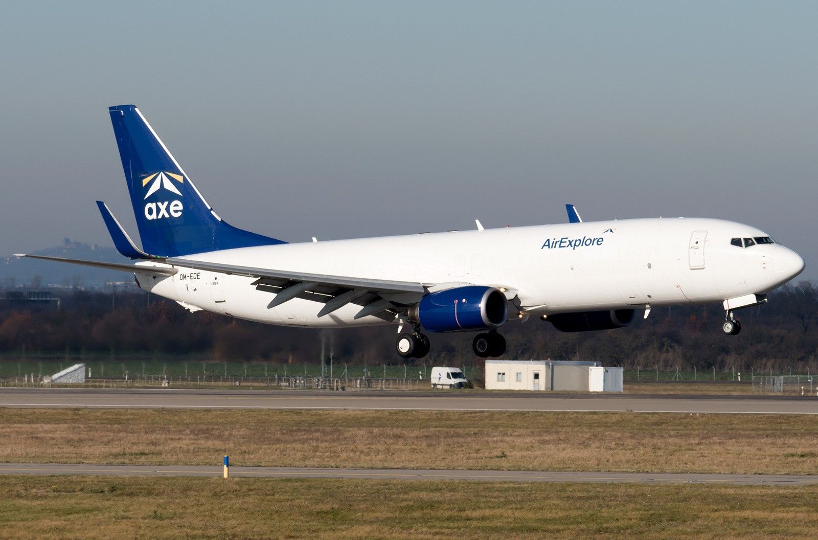 Aergo Capital completes sale of two 737-800BCF