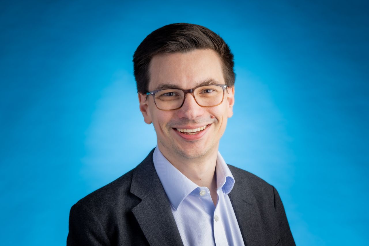 American Airlines promotes Clemens Metz to vice president and treasurer