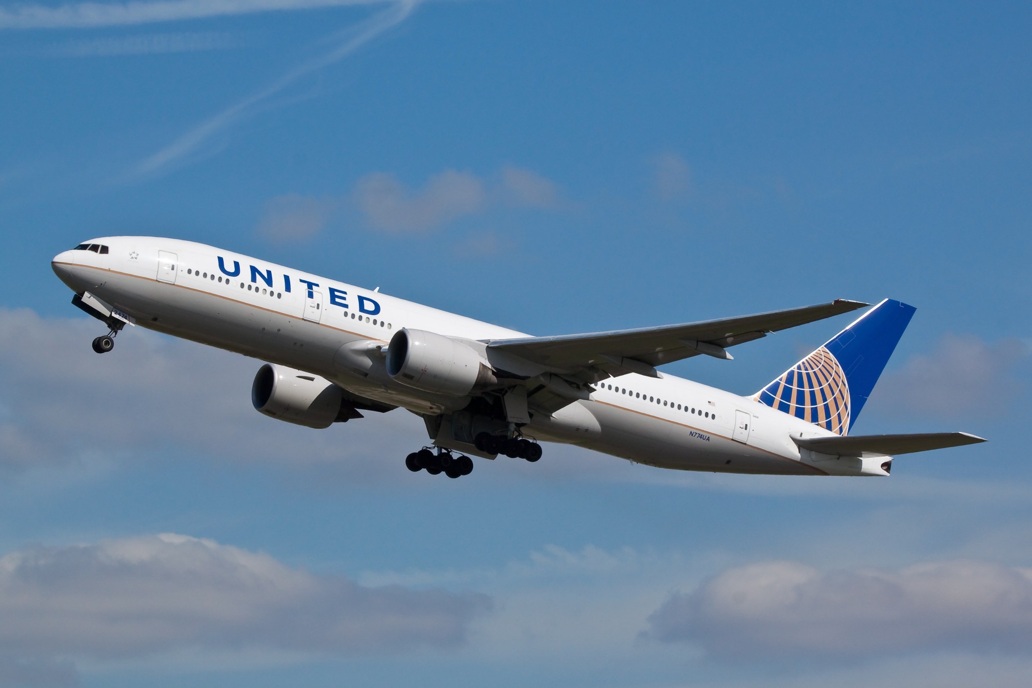 United adds 777-300ER to its 2017 fleet