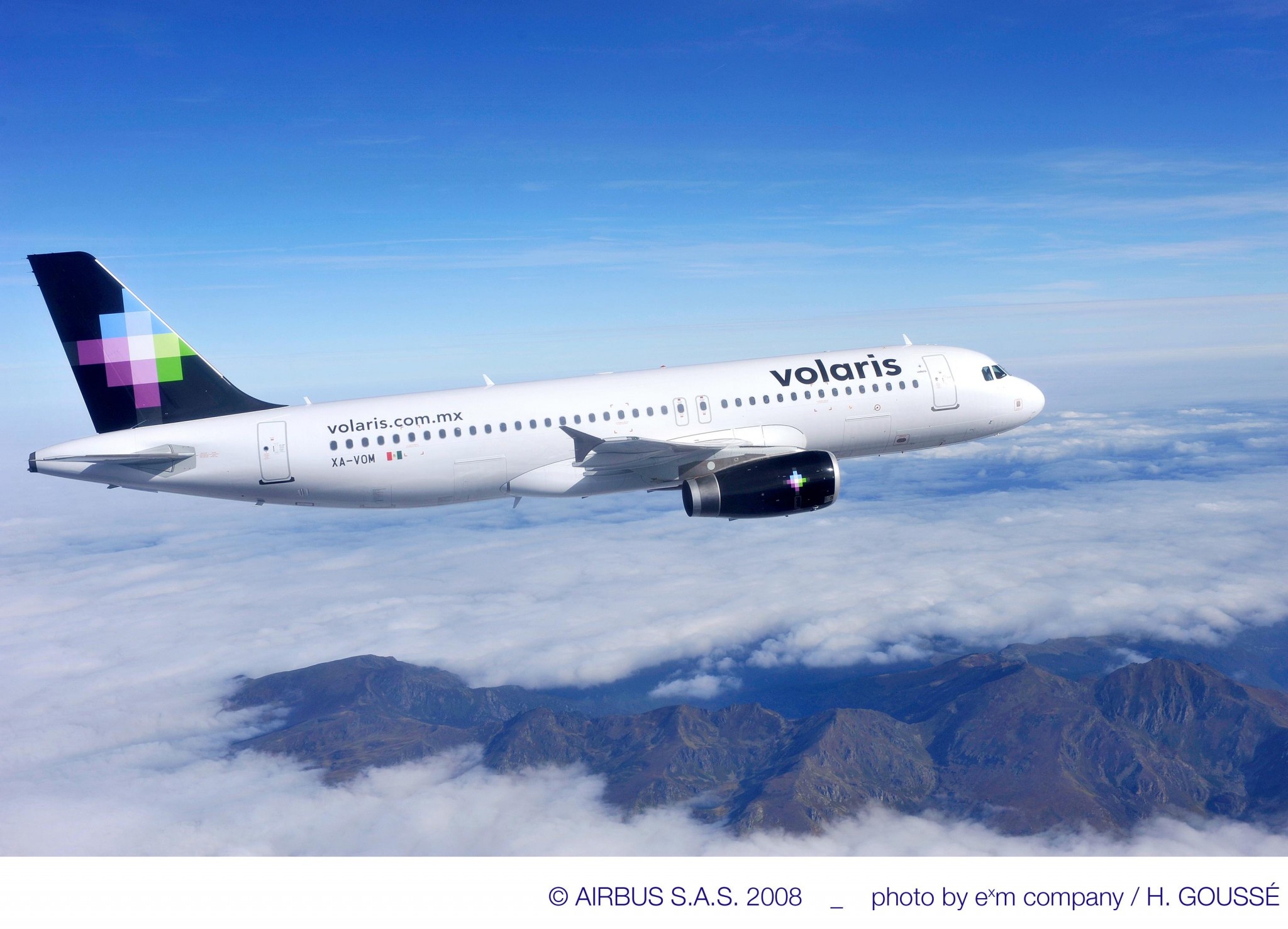 Strong dollar piles further pressure on Air Canada and Volaris
