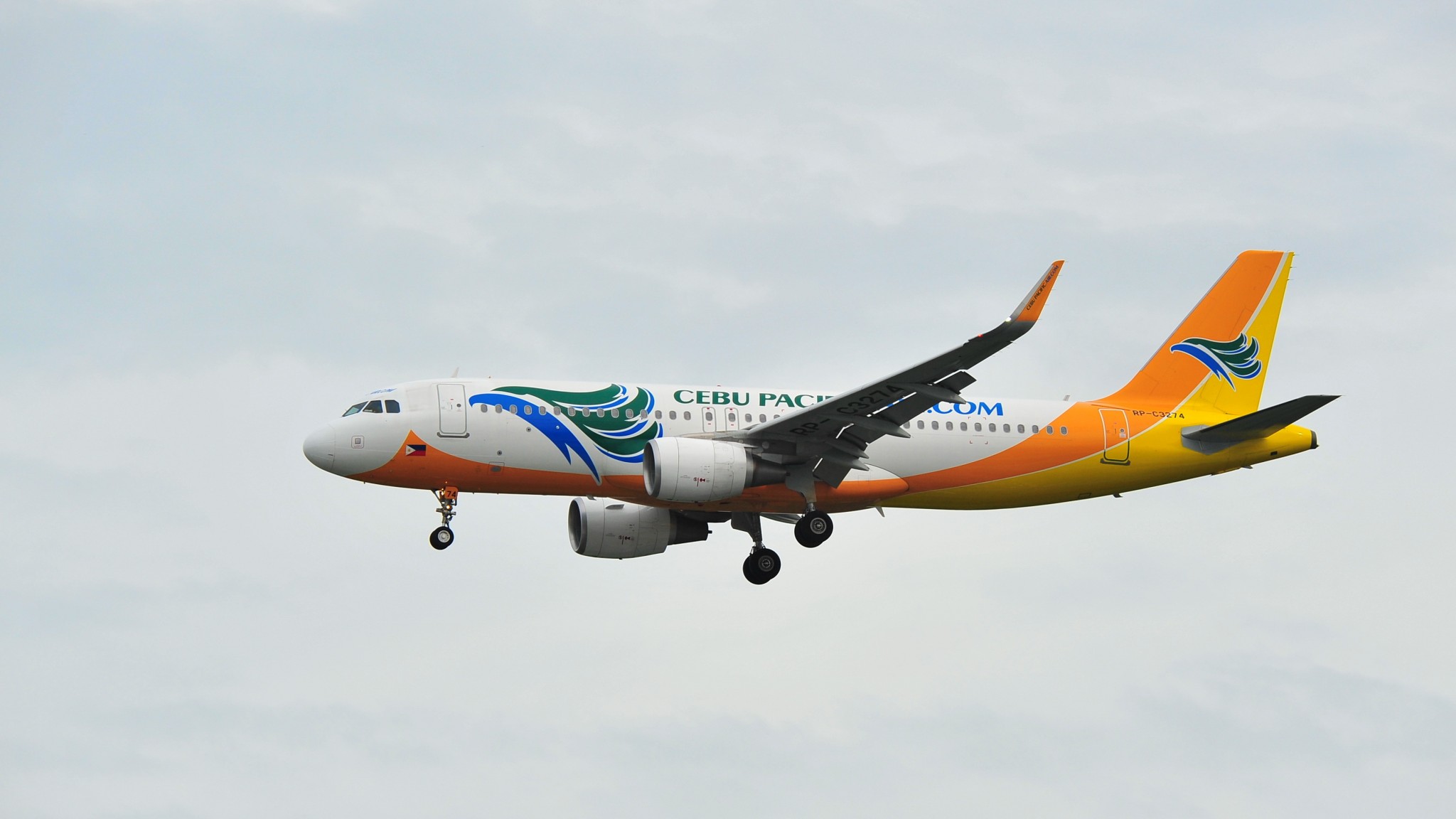 Cebu Pacific Air adds A321s to AFI KLM E&M Components Contract