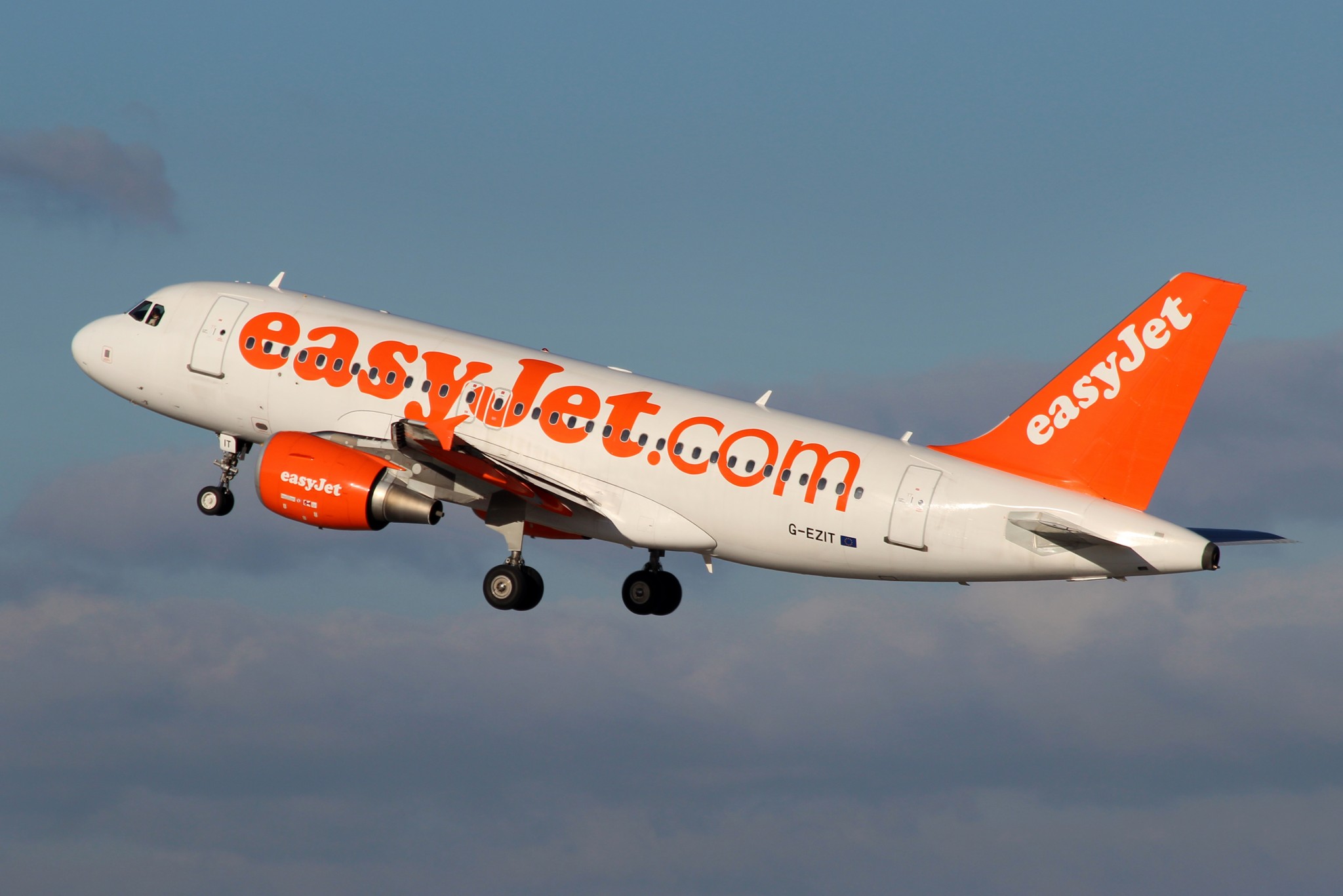 EasyJet reports March traffic