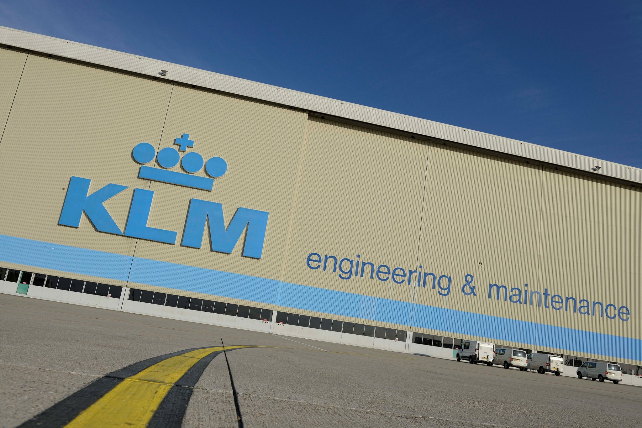 KLM UK Engineering & Finnair sign line maintenance agreement