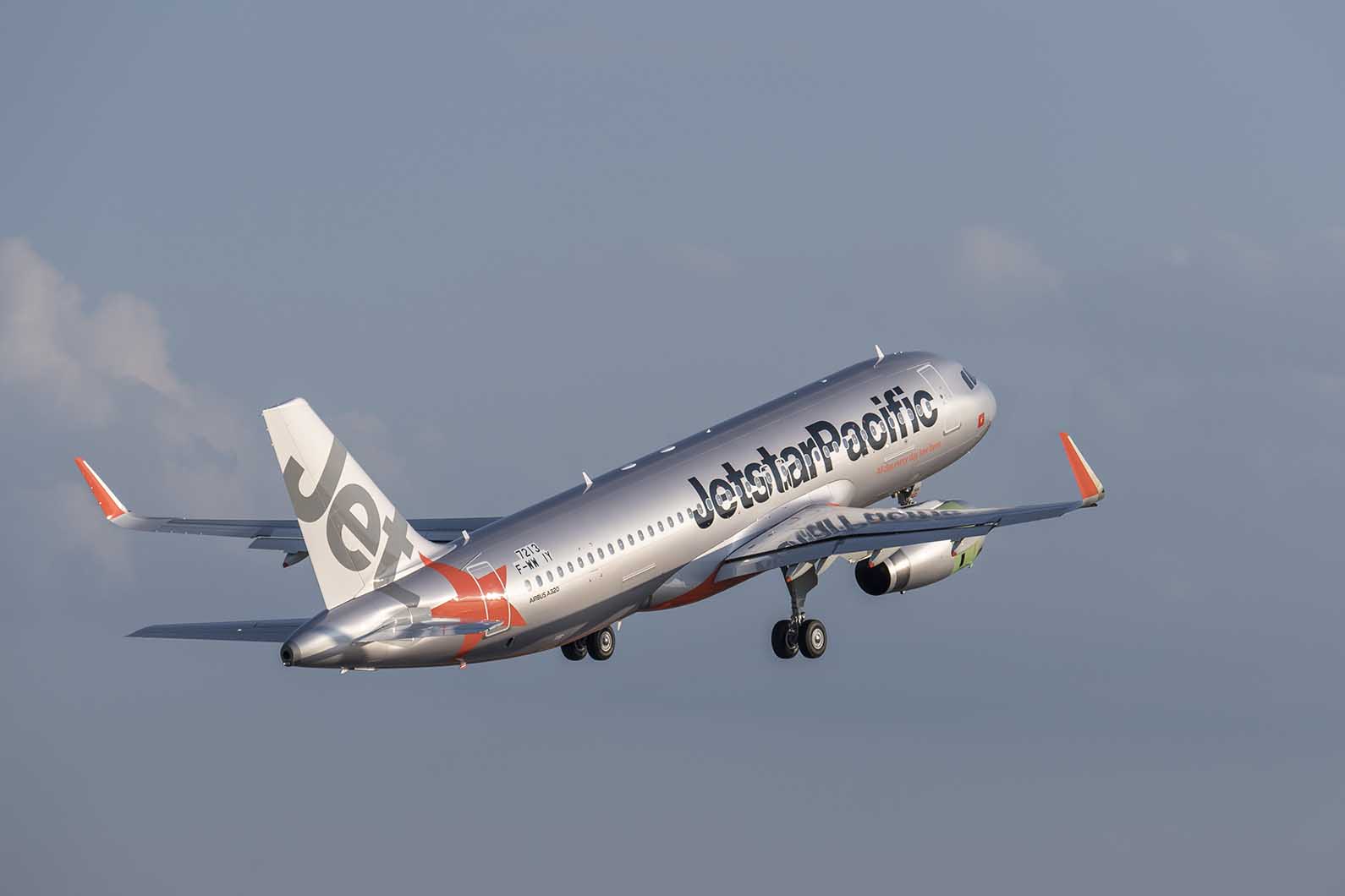 CALC delivers four aircraft to Jetstar Pacific