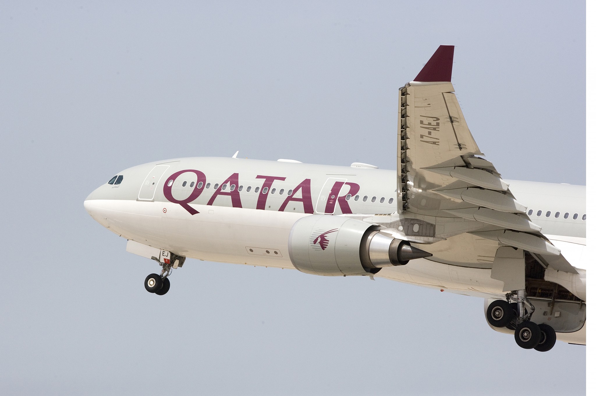 Qatar Airways and Airbus head to trial over A350 paint dispute