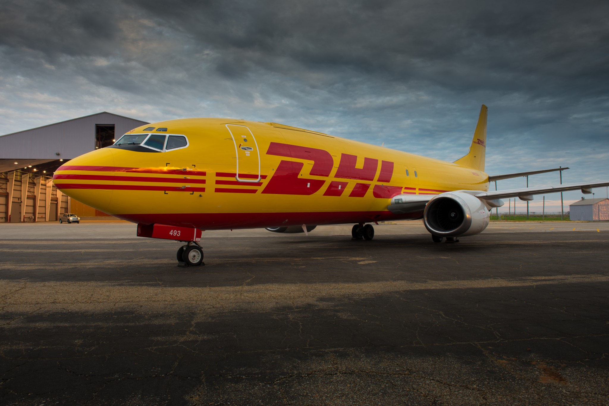 DHL adds four Boeing 767-300 converted freighters to its flee