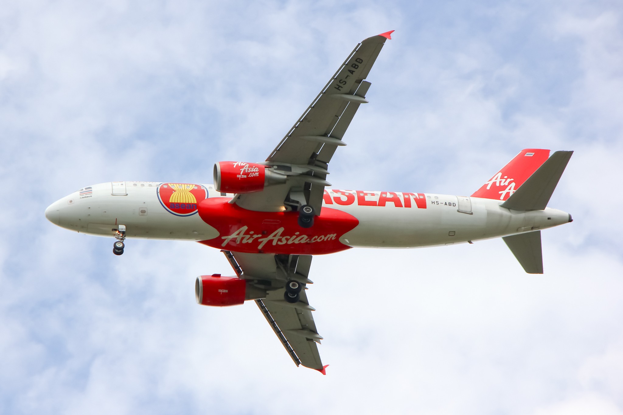 CALC to Lease One Airbus A320 Aircraft to Thai AirAsia