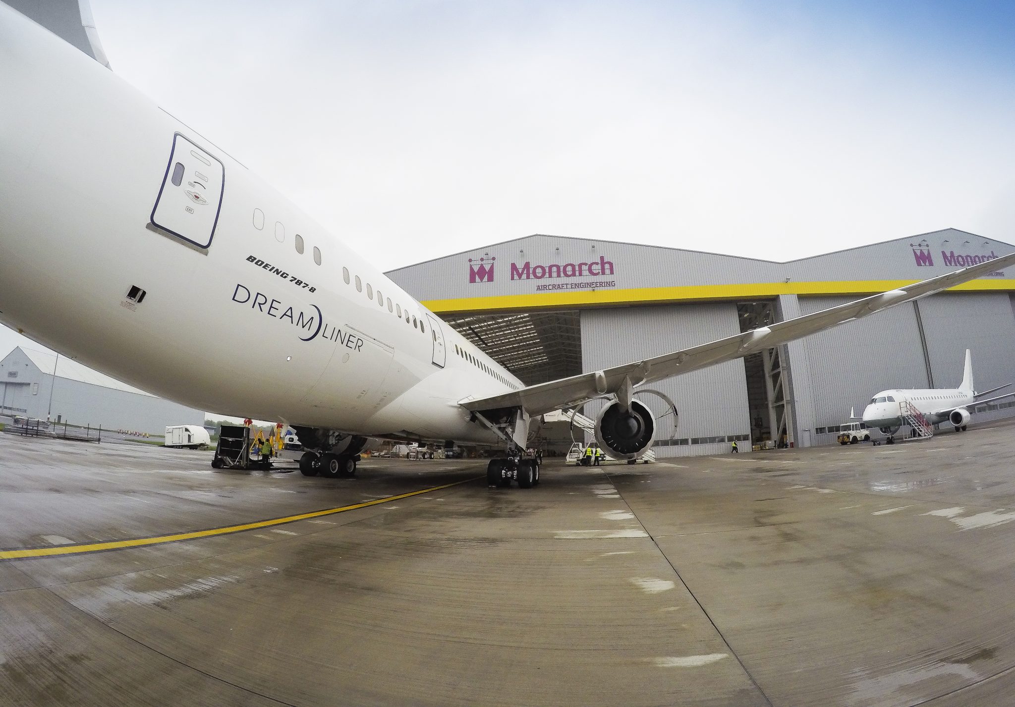 Monarch Aircraft Engineering extends GCAA approval