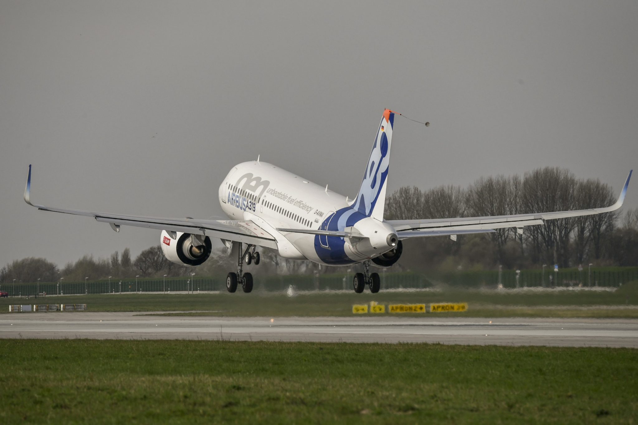 Maiden flights of the Airbus A319neo