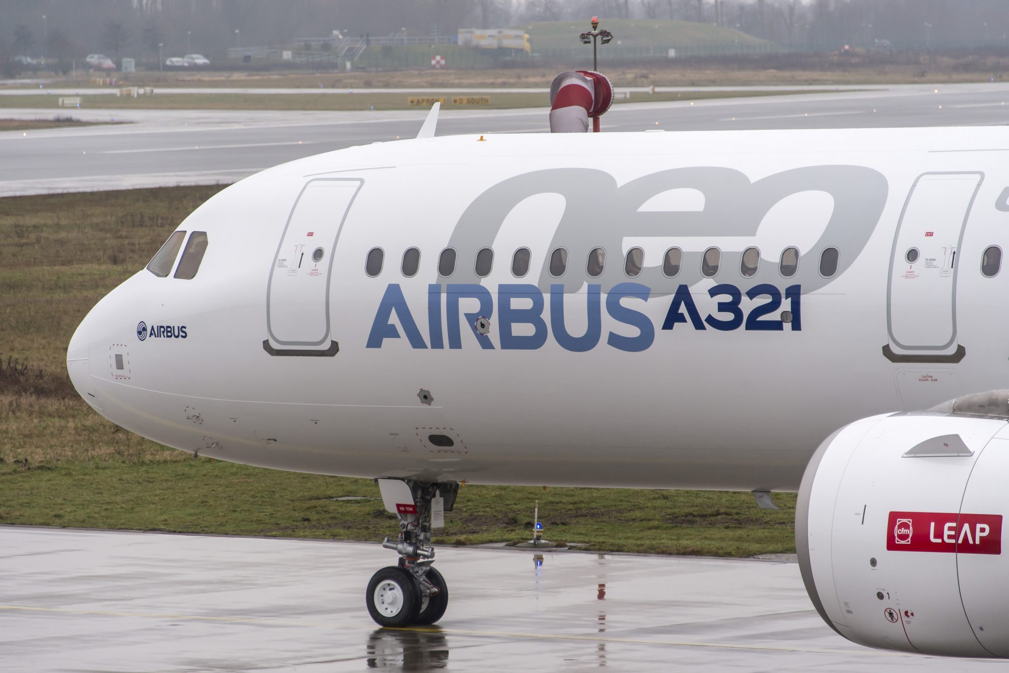 AerCap and Egyptair converts seven leases for Airbus neo aircraft