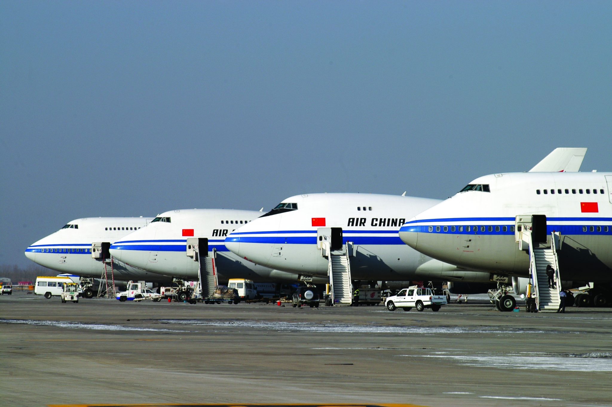 Air China profits drop in the first quarter
