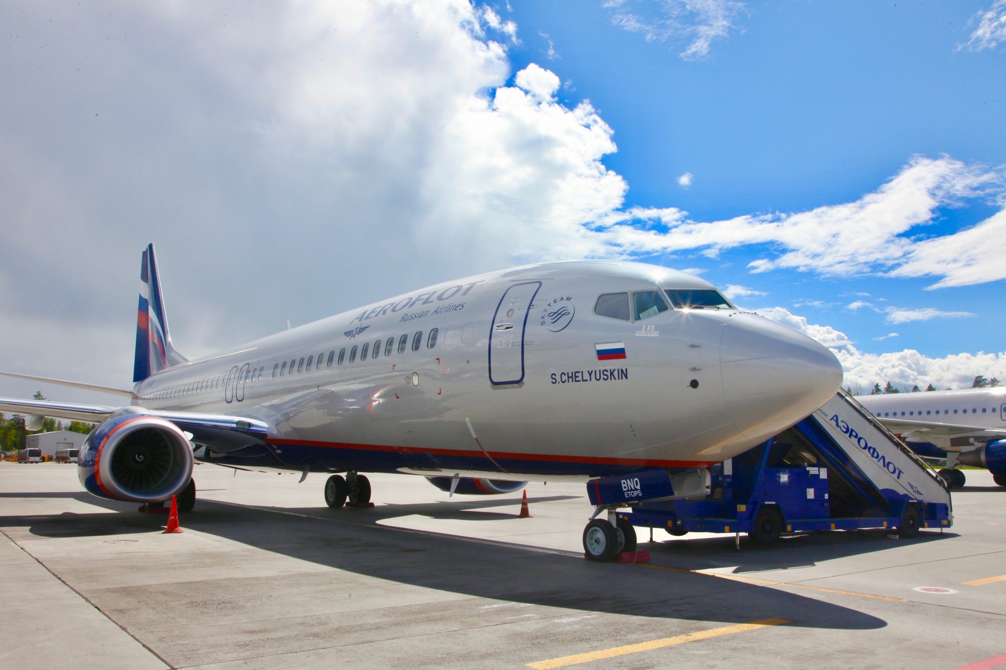 Aeroflot takes delivery of one A321 and one 737-800