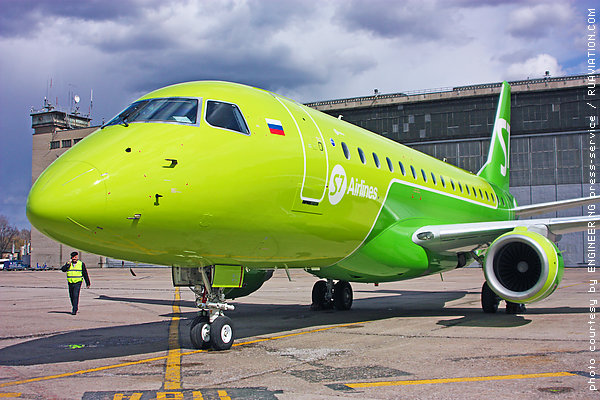 S7 Airlines takes delivery of its first 737 MAX