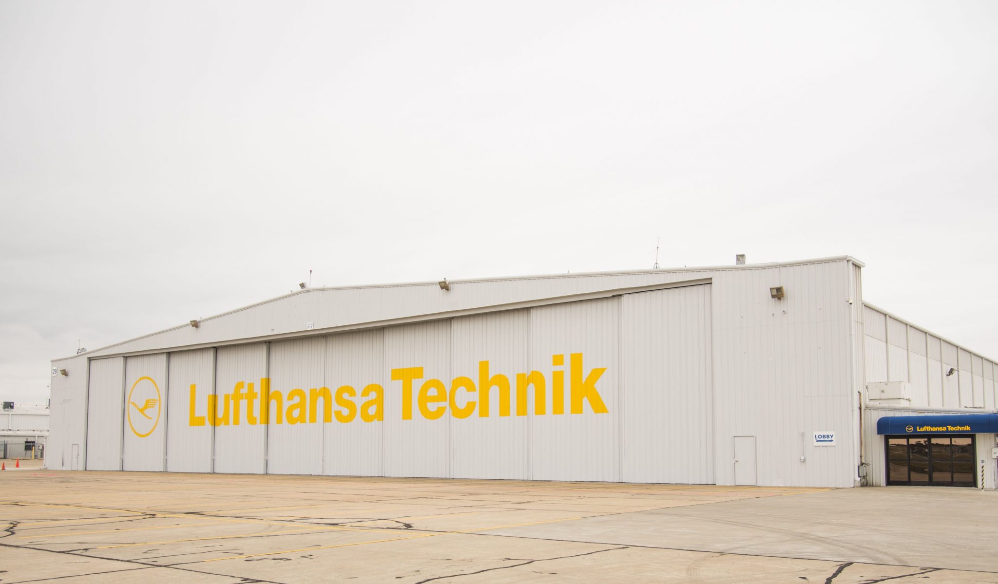 App “t/complaint”: Deployment throughout the Lufthansa Technik Group