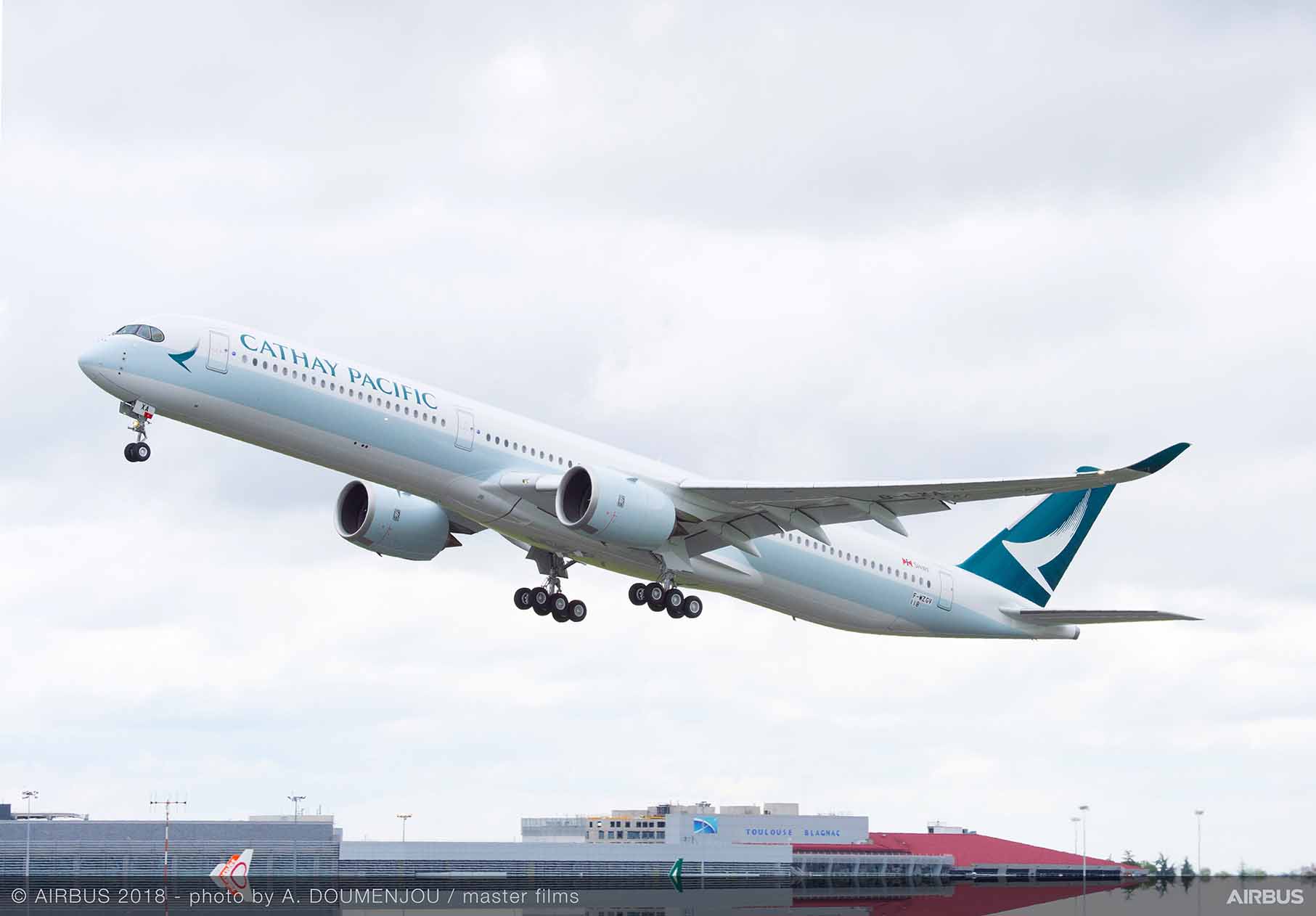 Cathay Pacific reports steep increase in Dec. passenger traffic
