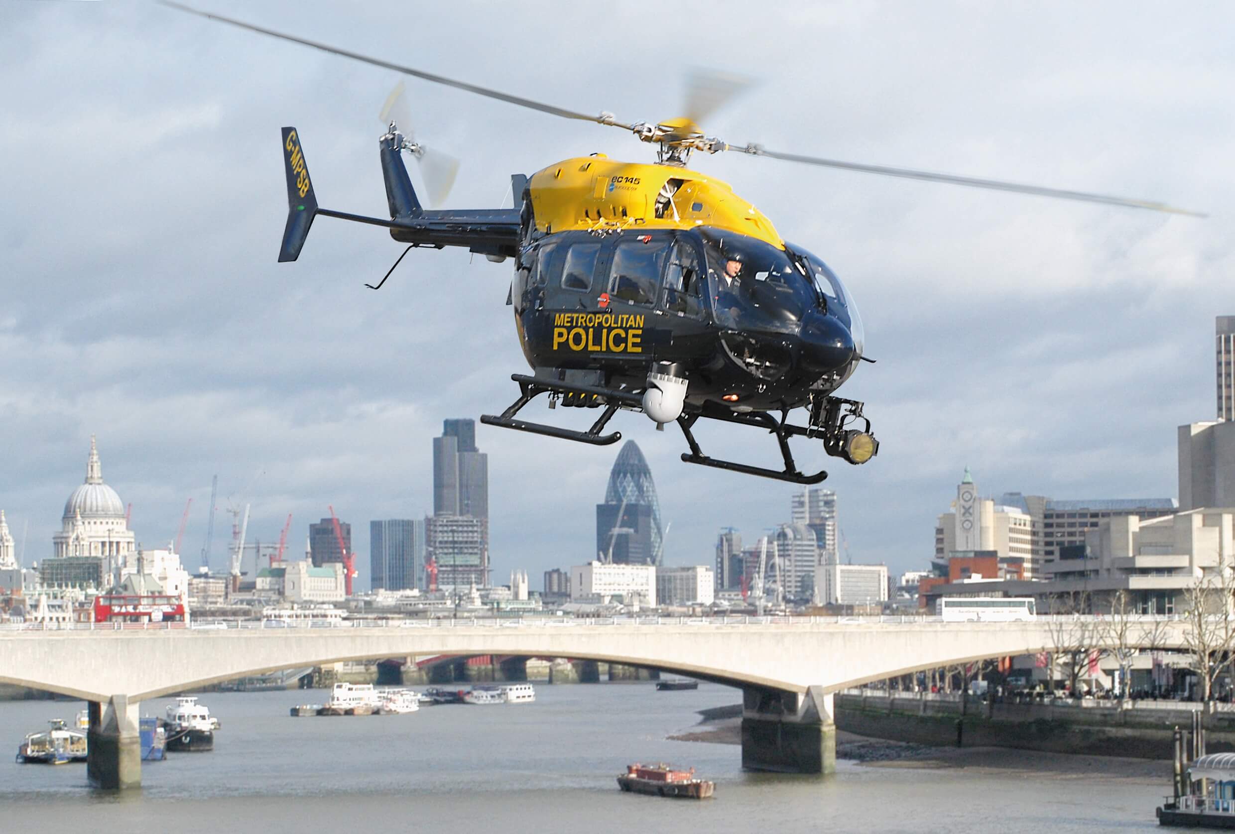 National Police Air Service selects Airbus for helicopter fleet support and maintenance