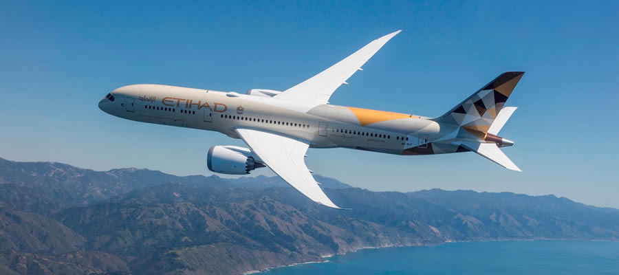 Etihad Airways introduces Boeing 787 Dreamliner and upgrades services