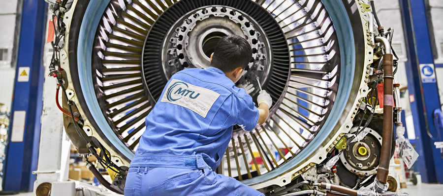 MTU Maintenance Berlin-Brandenburg and GE Aerospace celebrate two decades of partnership