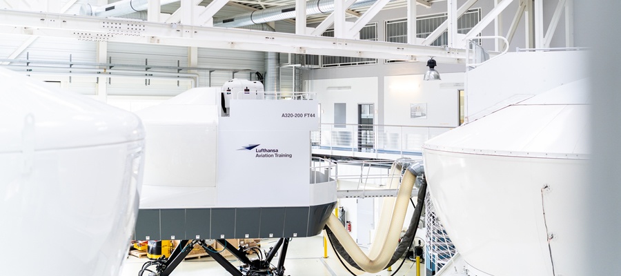Lufthansa Aviation Training extends simulator fleet and expands training centres