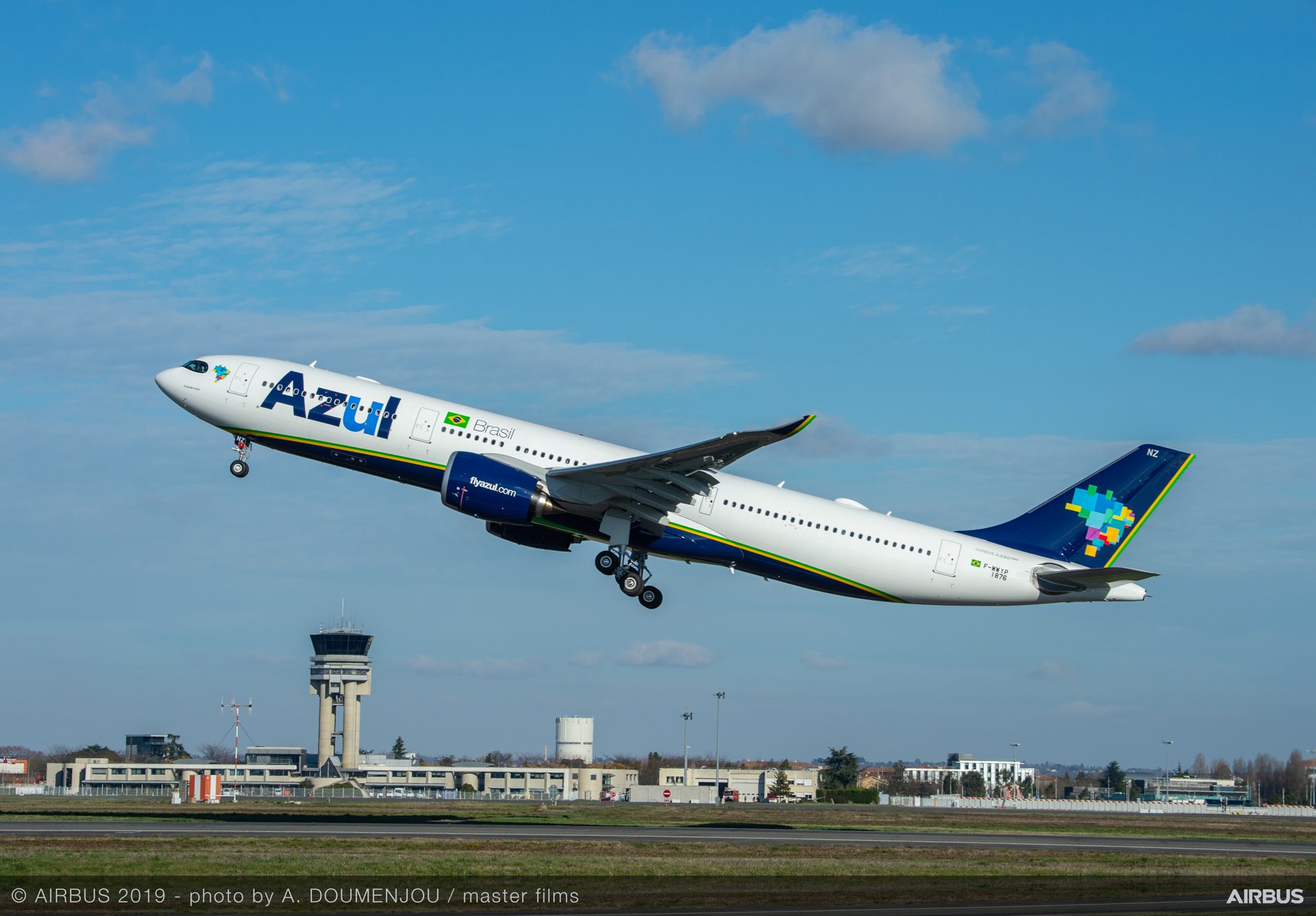 Azul sees passenger traffic climb by over 8%