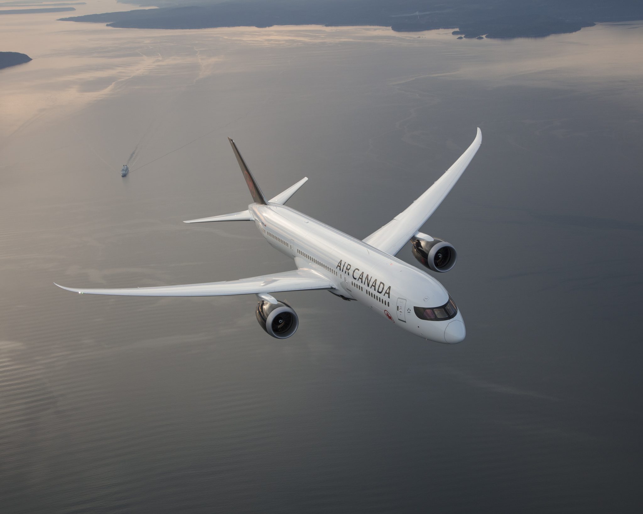Air Lease Corporation leases two Airbus A321-200 to Air Canada