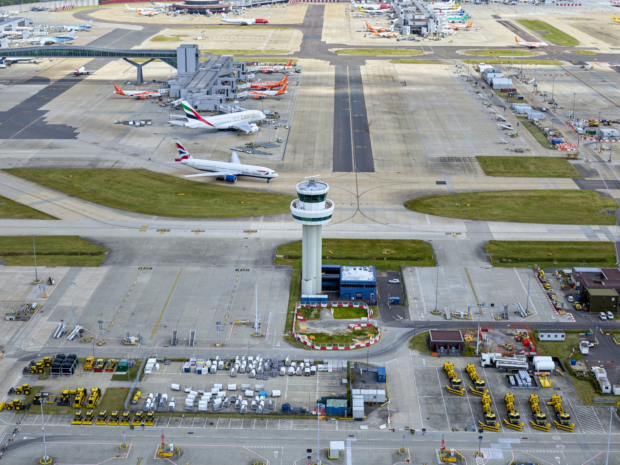 Delays at London Gatwick after check-in outage