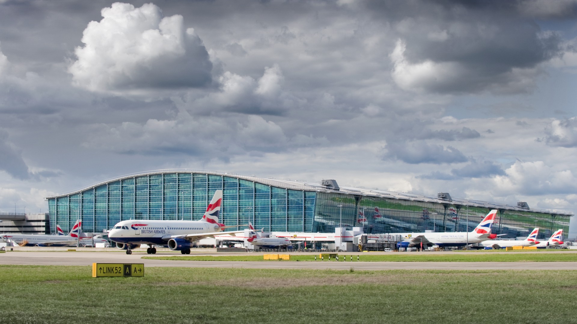GMB and Mitie strike Heathrow deal