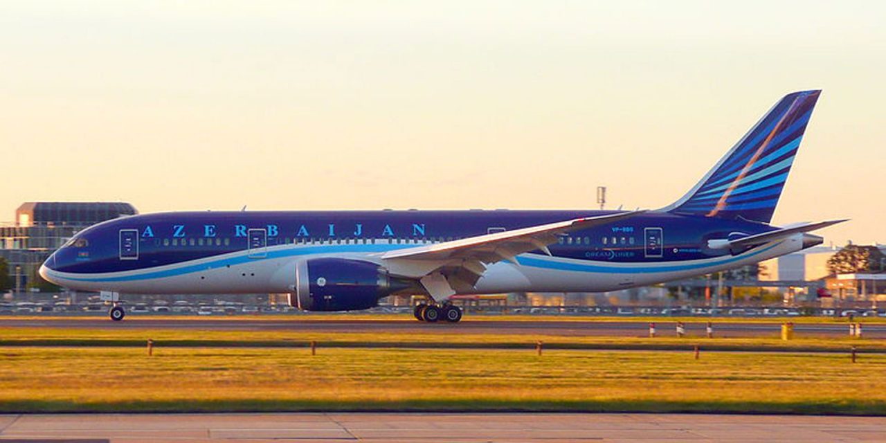 Azerbaijan Airlines to expand its 787 fleet