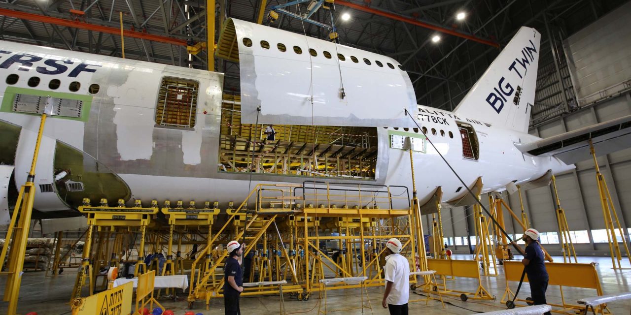 IAI cuts cargo door in the first 777-300ER