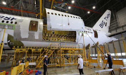 IAI cuts cargo door in the first 777-300ER