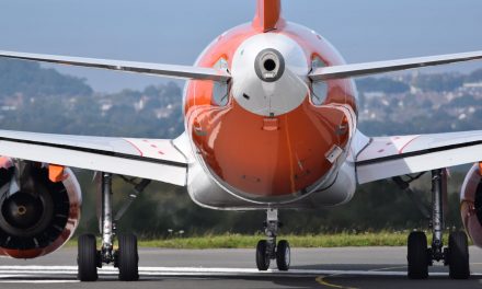 easyJet expects $1.1bn annual loss but sees “positive momentum” into 2022